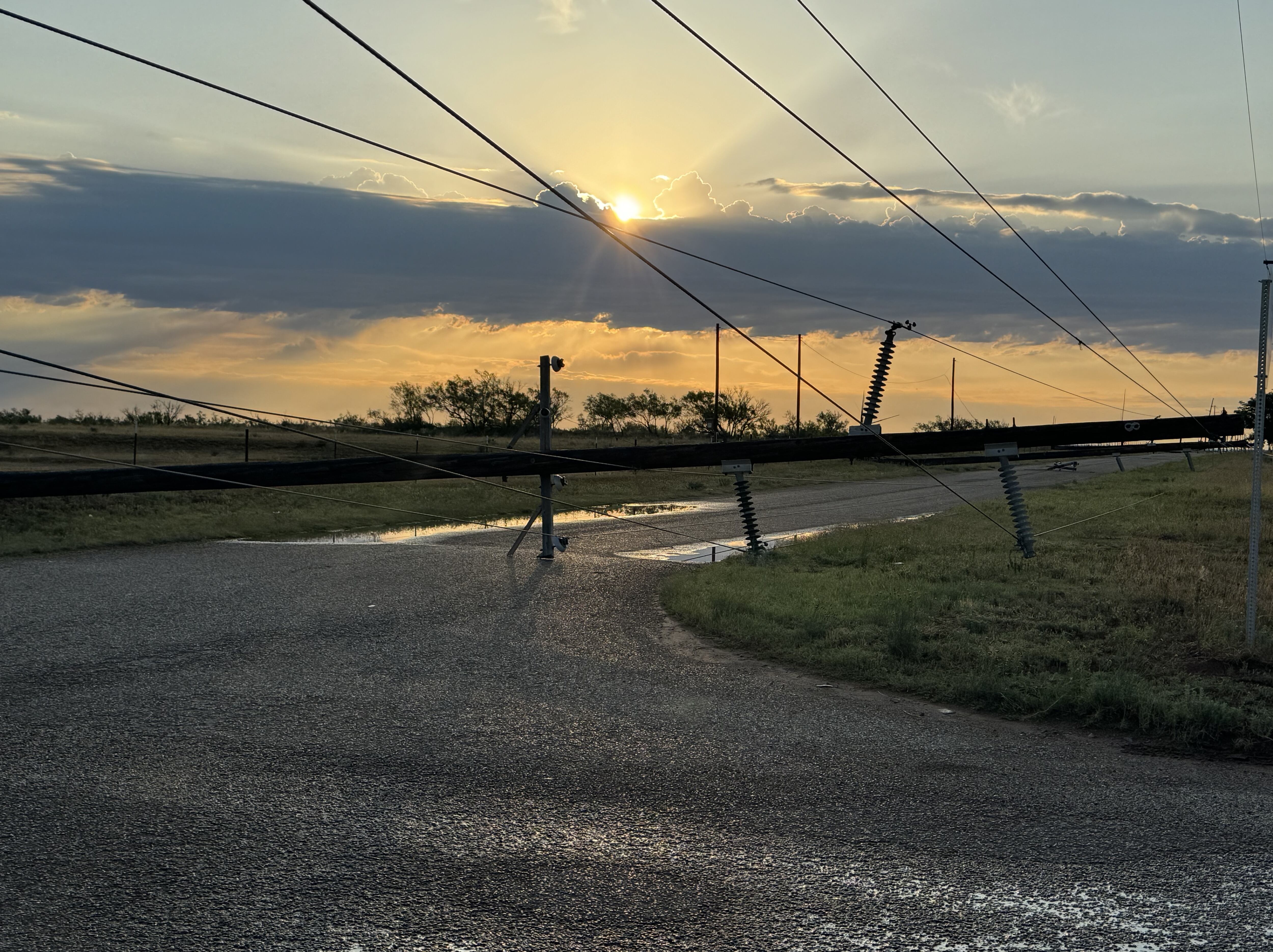 Levelland, Brownfield suffer damage from Friday night winds - Vimarsana News